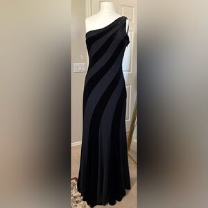 Beautiful black on black velvet one shoulder asymmetrical design formal dress.